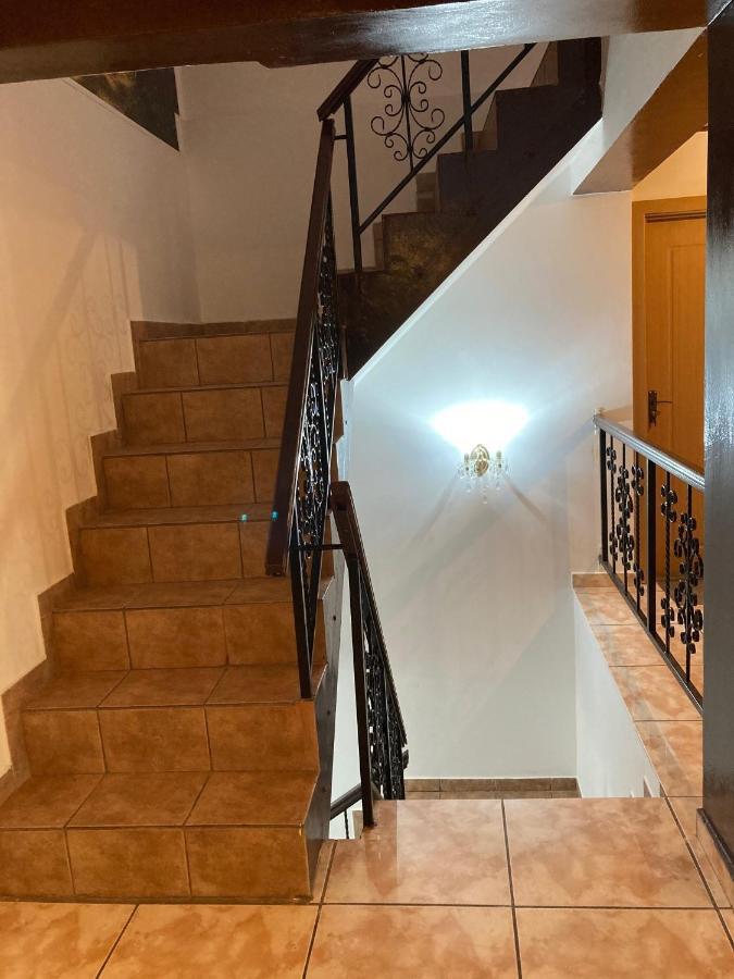 Casa Adriana Hotel Baile Herculane Exterior photo